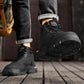 Trendy, pustende og sklisikre boots i kunstlær for menn