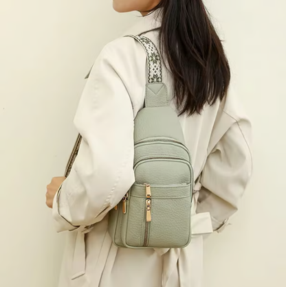 🔥Ryddesalg🔥Dames moteriktig uformell ensfarget crossbody-veske(Jo mer du kjøper, jo høyere rabatt)