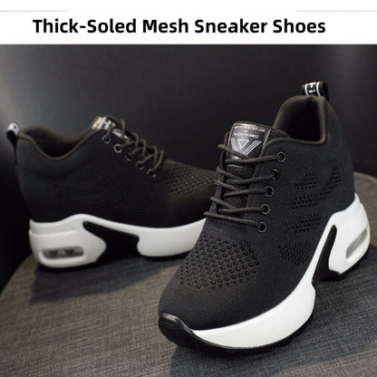 Sneakers med tykk såle og mesh-overdel