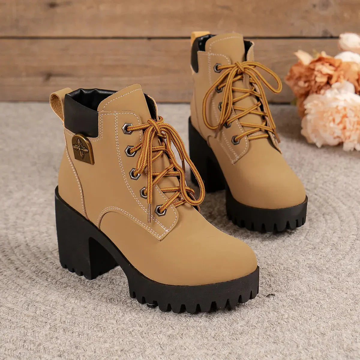 🔥【35-42】 👢✨2025 Høstens nyhet: Ankelstøvler med tykke hæler og plattformer – retro snørestil for kvinner
