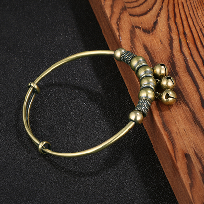 ✨ 50 % RABATT NÅ! 🔔 Justerbart armbånd med klokkeform – Stilig, elastisk og perfekt til hverdagsbruk – lett å ta av og på 💎
