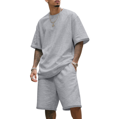 Casual to-delt sett med T-skjorte og shorts for menn