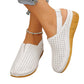 Perforerte kilehæl-slingback-sandaler for kvinner