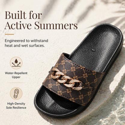 Unisex-sommer-sandaler med monogram og metallkjede