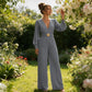 Elegant jumpsuit med V-hals og vide ben, med belte