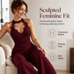 Elegant jumpsuit for kvinner med halterneck, blonder og plissert, vid ben