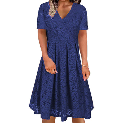 Elegant blondekjole med V-hals for kvinner