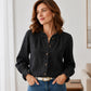 Elegant denimskjorte for kvinner med volang og høy hals
