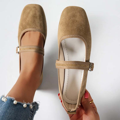 Komfortable ballettsko i semsket PU-skinn med reim