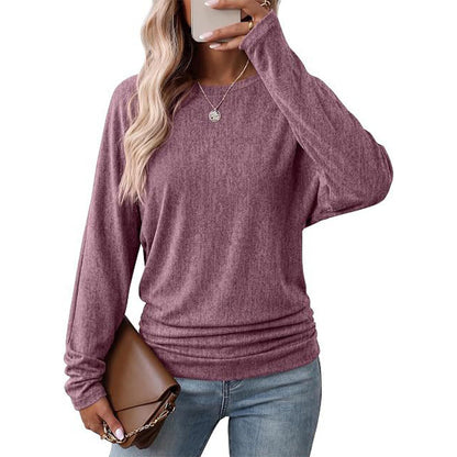 Avslappet og løs genser for kvinner med rund hals, lange ermer, droppede skuldre, batwing-ermer og rynket design på sidene